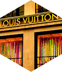 Louis Vuitton escala posiciones